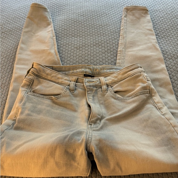 American Eagle Light Wash Super Stetch Jeans Size 6 Regular - Picture 4 of 5